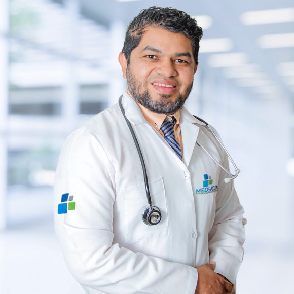 Dr. Freddy Bárcenas